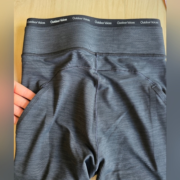 Outdoor Voices Leggings, Charcoal Gray/Black, Size Small - Picture 8 of 8